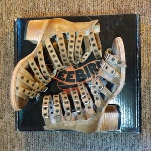 Freebird Cassandra size 7 fit like 8 sandals